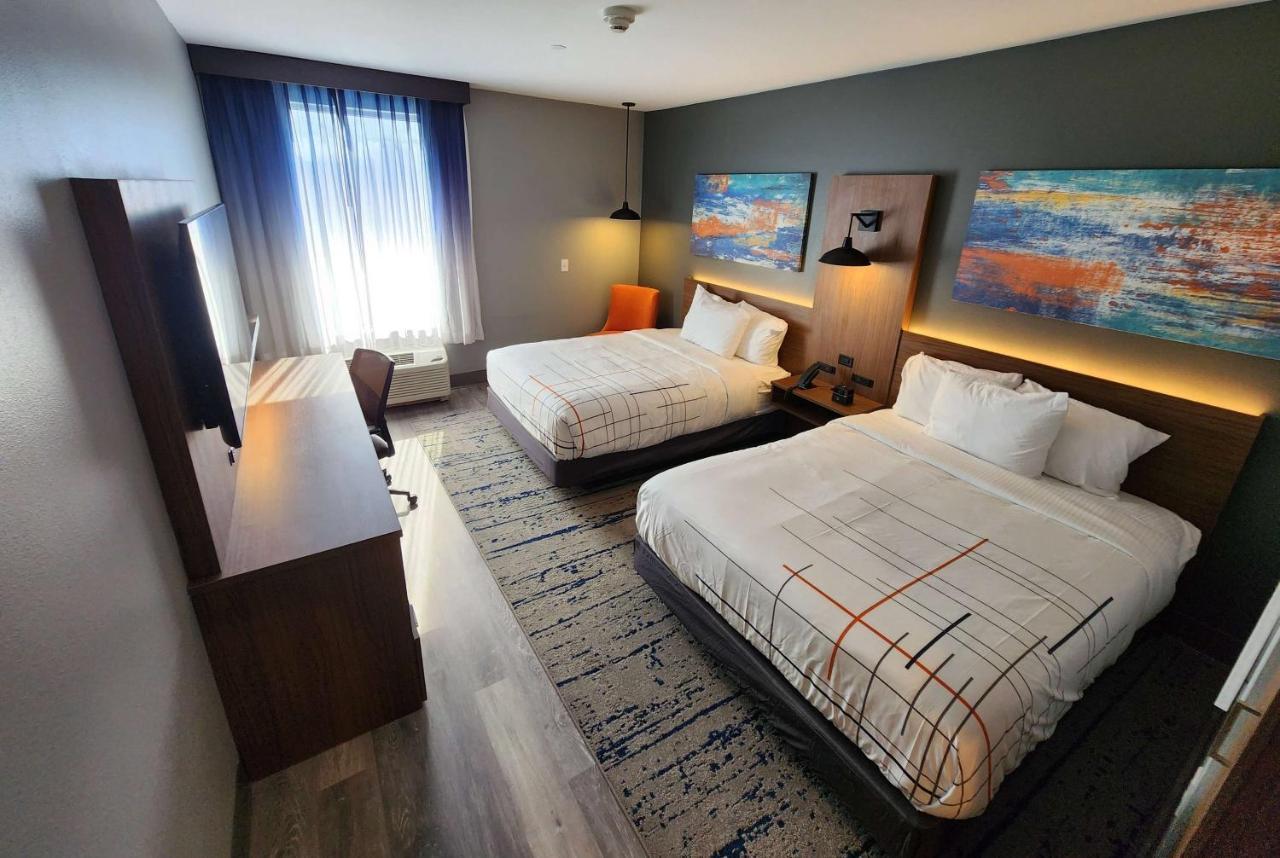 La Quinta Inn & Suites By Wyndham Del Rio Εξωτερικό φωτογραφία