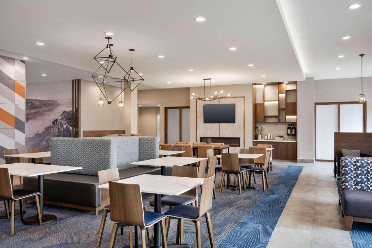 La Quinta Inn & Suites By Wyndham Del Rio Εξωτερικό φωτογραφία