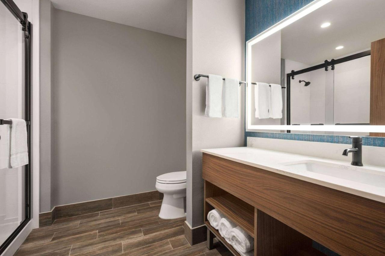 La Quinta Inn & Suites By Wyndham Del Rio Εξωτερικό φωτογραφία