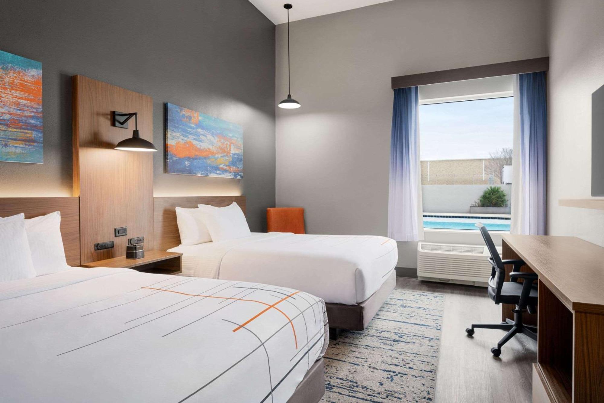 La Quinta Inn & Suites By Wyndham Del Rio Εξωτερικό φωτογραφία